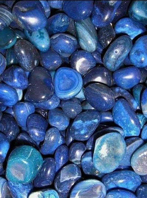 Geology Rocks Mineral, Water Facts, Color Healing, Paper Bead Jewelry, Lapis Lazuli Crystal, Gemstone Properties, Pretty Rocks, Gemstone Meanings, Stone Decor