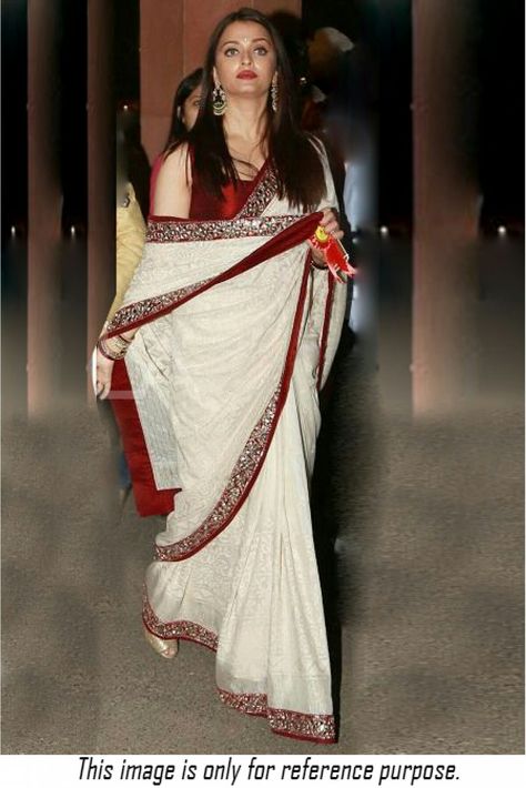 Chikan Saree, ऐश्वर्या राय, Velvet Saree, Bollywood Designer Sarees, Off White Colour, Indian Saree Blouses Designs, Saree Blouse Patterns, Indian Fashion Saree, White Saree