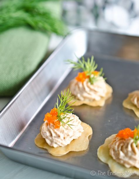 Bite Sized Appetizers: Smoked Salmon Mousse Appetizers For Party Bite Size, Salmon Mousse Recipes, Bite Sized Appetizers, Smoked Salmon Mousse, Salmon Mousse, Thanksgiving Appetizer Recipes, Bite Size Appetizers, Healthy Appetizer Recipes, Christmas Apps