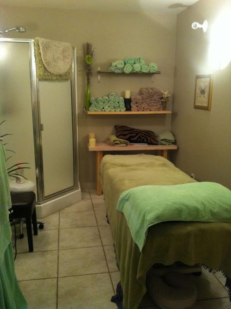 Massage Room Design Luxury, Home Massage Room, Massage Room Design, Massage Room Decor, Massage Therapy Rooms, Esthetician Room Decor, Small Spa, Esthetician Room, Waxing Services