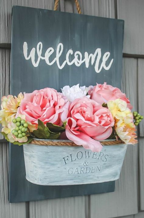 Planter Sign, Welcome Flowers, Welcome Wall, Shiplap Wall Diy, Diy Scent, Diy Concrete Planters, Diy Candles Scented, Diy Light, Diy Flower Pots