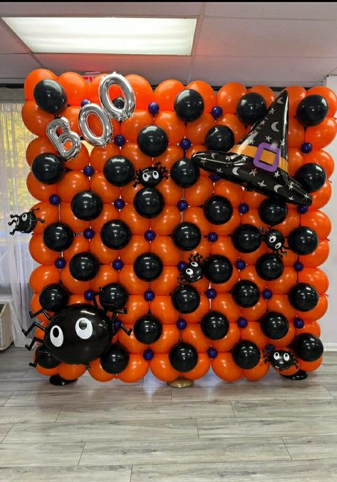 Ideas Halloween Decoration, Fall Arch, Halloween Party Backdrop, Balloon Halloween, Decoration For Party, Netflix Horror, Halloween Balloon, Halloween Decoration Ideas, Horror Series