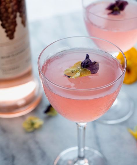 Rosé Vodka Is An Interesting Blend Of Two Very Different Drinks #refinery29 http://www.refinery29.com/2018/02/189815/hangar-1-rose-vodka#slide-1 Cacao Powder Recipe, Pink Alcohol, Different Drinks, Summer Vodka Cocktails, Summer In A Bottle, Millennial Pink, Pretty Drinks, Vodka Cocktails, Christmas Cocktails