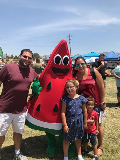 Watermelon Festival – Mama Chit Chat Watermelon Mixed Drinks, Watermelon Guy, Best Watermelon, Watermelon Festival, Garlic Festival, Watermelon Day, Apple Festival, Festival Food, Watermelon Carving