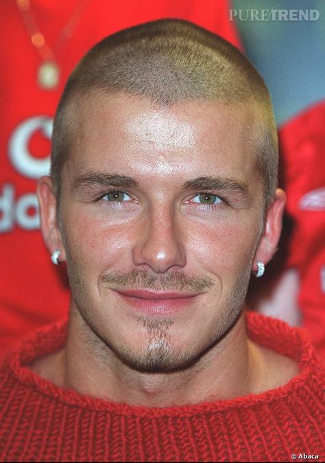 David Beckham Buzzcut, David Beckham 90s, Men Hairline, Beckham Manchester United, Beckham Outfit, David Beckham Haircut, David Beckham Manchester United, Beard Styles Bald, Beckham Haircut