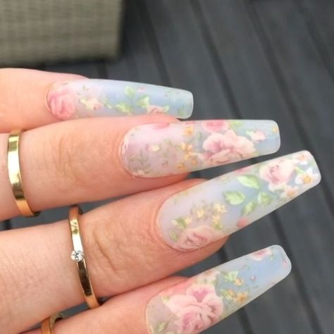 Nails Rose, Milky Nails, Cow Nails, Rose Nails, Coffin Nails Long, Summer Acrylic Nails, Rose Vintage, Coffin Nails Designs, Pretty Acrylic Nails