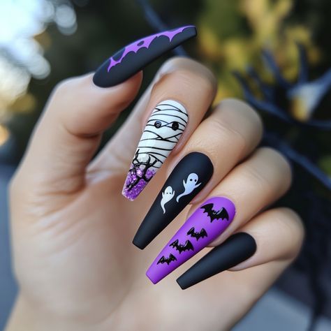 Samhain Nails, 2024 Nail Designs, Sport Nails, Ongles Halloween, Nails For Halloween, Nail Halloween, Halloween Nail Art Easy, Sports Nails, Halloween Nail Ideas