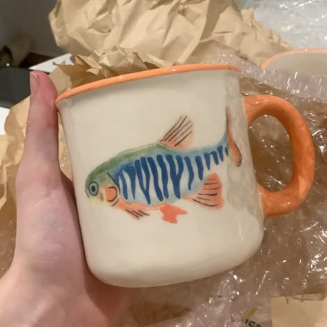 #ceramics #ceramica #mug #cupcakes #cup #food #art #diy #handicraft #handmade Ceramic Fish Mug, Painting Ideas For Valentines, Mug Painting Ideas For Boyfriend, Fish Pottery Painting, Pottery Painting Designs Mugs, Diy Mug Painting, Pottery Mug Painting, Mug Ideas Design, Ceramic Cafe Ideas