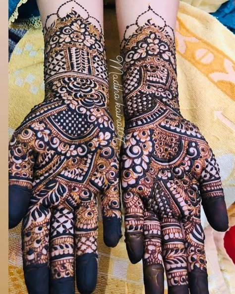 Half Hand Mehendi, Wrist Mehendi, Mehendi Practice, Hina Designs, Latest Mehndi Designs Wedding, Mehndi Designs For Eid, Engagement Henna, Hand Mehendi, Cake Story