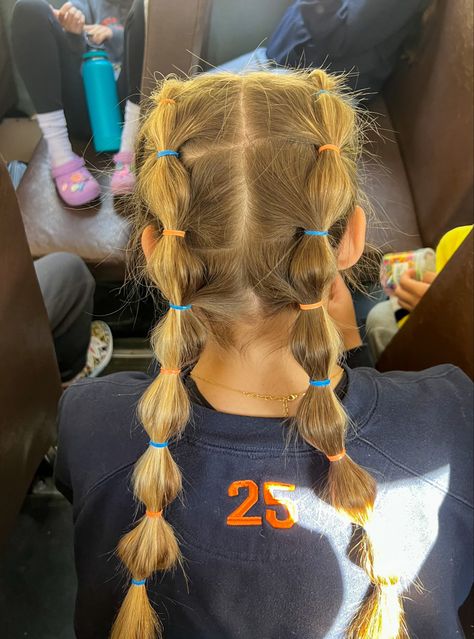 Girls Swim Hairstyles, Volleyball Hairstyles Tutorial, Basketball Game Hairstyles, Basketball Hairstyles Easy, Track And Field Hairstyles, Track Meet Hairstyles, Race Day Hair, Track Hair, Cool Brown Hair