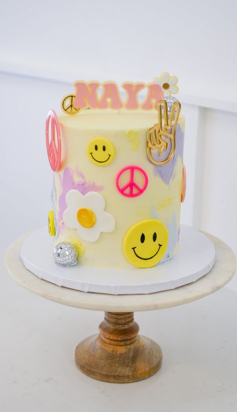 Buttercream Cakes | The Modern Bakery | Macaron & Sweet Boutique Cute Preppy Cake Ideas, Favorite Things Cake Design, Preppy Party Cake, Preppy Birthday Cake Smiley Face, Diy Smiley Face Cake, 7 Is A Vibe Birthday Cake, Happy Face Birthday Cake, Groovy Birthday Cakes, 5 Is A Vibe Birthday Cake