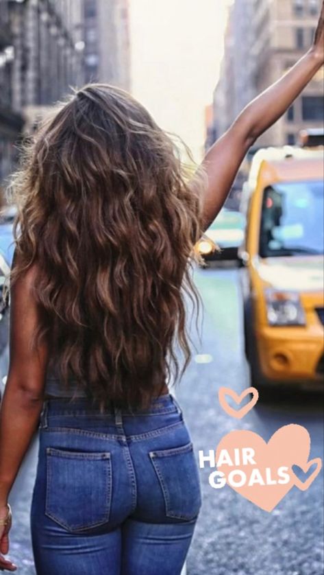 Haircut Wavy Hair, Cabello Afro Natural, Haircut Wavy, Elegant Style Women, Thick Wavy Hair, Long Face Hairstyles, Face Shape Hairstyles, Wavy Haircuts, Natural Wavy Hair