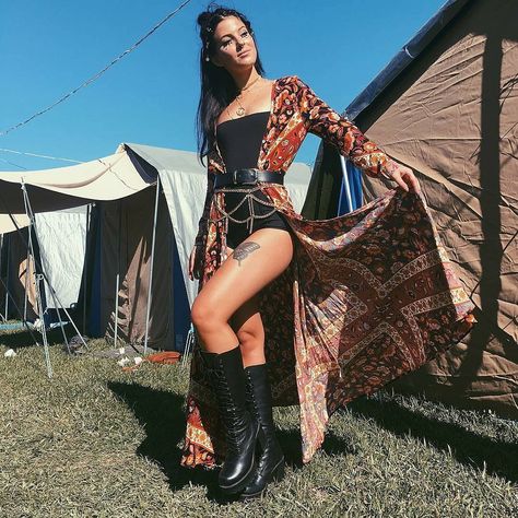 2,792 Likes, 20 Comments - Boho Festivals (@boho_festivals) on Instagram: “#bohochic #bohostyle #bohochic #bohemianchic #bohemianstyle #gypsy #gypsylife #gypsystyle…” Cute Boho Hairstyles, Maxi Dress Boots, Hippie Style Long Cover-up, Hippie Festival Cover-up With Long Sleeves, Long Hippie Festival Cover-up, Boho Print Maxi Length Festival Cover-up, Hard Summer Festival Outfit, Dress Boots Black, Hippie Festival Outfit