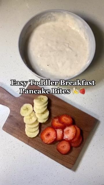 motherhood | lifestyle | food | BLW on Instagram: "Easy toddler breakfast idea: pancake bites! Prepare your favorite pancake batter, slice the fruit; I used bananas and strawberries, dip into the batter and cook like you normally would pancakes over low-medium heat! #pancakes #breakfast #breakfastideas #breakfastidea #breakfastrecipes #toddlers #toddlerbreakfast #kidsfood #babyledweaningrecipes #babyledweaningideas #babyledweaning #blw #blwideas #blwrecipes #blwmeals #toddlerfood #toddlermeals # Easy Toddler Breakfast, Strawberry Banana Pancakes, Fruit Pancakes, Pancake Bites, Toddler Breakfast, Pancakes Breakfast, Baby Led Weaning Recipes, Healthy Toddler Meals, Motherhood Lifestyle