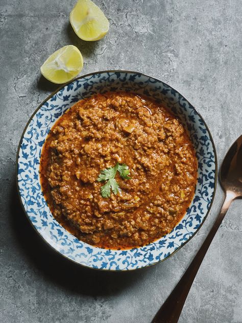 Mutton Kheema Recipe Indian, Mutton Keema, Keema Recipes, The Royals, North India, Coriander Powder, Garlic Paste, Chopped Tomatoes, Red Chilli