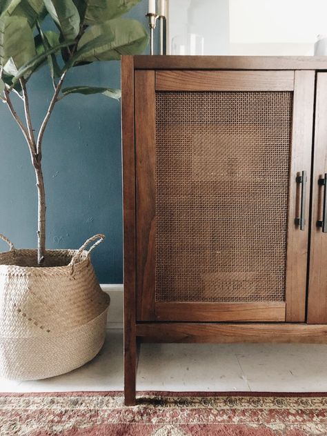 Rattan Credenza, Modern Entry, Iron Stools, Indian Furniture, Stool Design, Furniture Renovation, Flipping Furniture, Furniture Inspiration, Mid Century Furniture