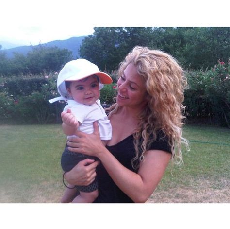 Pin for Later: The Sweetest Candid Celebrity Mom Snaps Shakira and Milan Source: Instagram user shakira Shakira Without Makeup, Shakira Baby, Milan Pique, Shakira And Gerard Pique, Curls For Long Hair, Celebrity Moms, French Countryside, Shakira, My Favorite Music