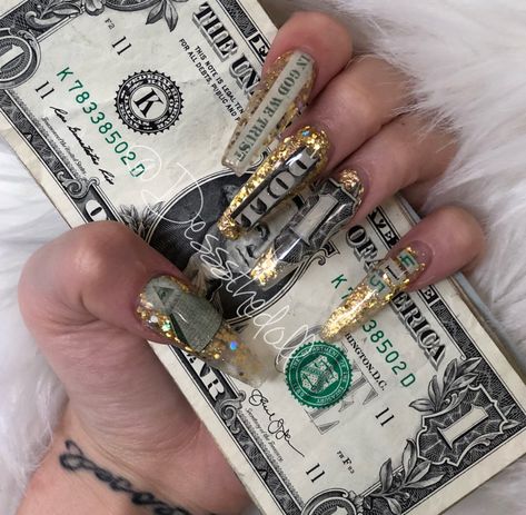 Money nail art idea | ghetto nails | bling nails | acrylic and gel nails❤️ #acrylicnails Raw Nails, Cardi B Nails, Gel Nails Long, Money Nails, Lux Life, Hippie Nails, Gold Nail, Gel Designs, Trendy Nail Art