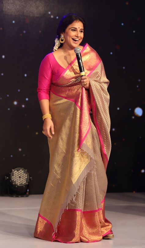 Vidya Balan Phulkari Saree, Kanjivaram Sarees Silk, Indian Sari Dress, Vidya Balan, Indian Saree Blouses Designs, Indian Silk Sarees, Saree Blouse Patterns, Silk Saree Blouse Designs, Blouse Designs Silk