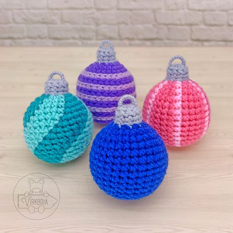 Give a homemade holiday gift with our free crochet Christmas bauble ornament pattern set, complete with easy step-by-step instructions. Crocheted Christmas, Christmas Bauble, Crochet Christmas, Set Free, Free Crochet Patterns, Ornament Set, Free Crochet Pattern, Free Crochet, Crochet Pattern