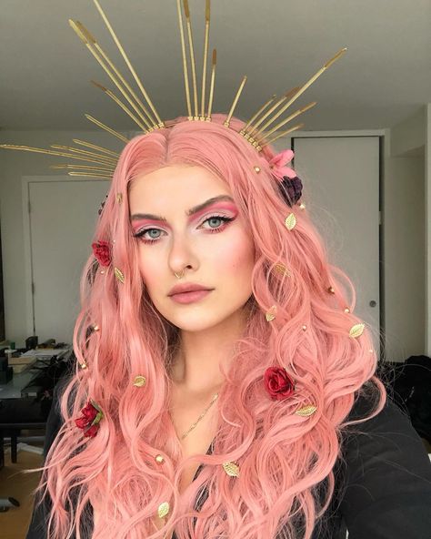 Chelsea Naparstek 🌹🥀 on Instagram: “⋆ ♛ ⋅ 𝓟𝓮𝓻𝓼𝓮𝓹𝓱𝓸𝓷𝓮 ⋅ ✶ ☽ 🌹🥀🌹🥀🌹🥀🌹🥀🌹🥀 • #persephone #costume #betterlatethannever #crueltyfreemakeup” Dark Persephone Costume, Persephone Halloween Costume Diy, Persephone Inspired Makeup, Persephone Goddess Costume, Persephone Dress Goddesses, Hades And Persephone Costume Halloween, Persephone Headpiece, Diy Persephone Costume, Persephone Lore Olympus Outfits