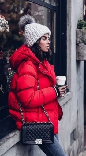 What to Wear in New York | Winter Style | Exploring Life’s Beauty What To Wear In New York, Nyc Winter Outfits, Women's Puffer Coats, Puffer Jacket Outfit, Outfit Elegantes, New York Outfits, New York Winter, Outerwear Trends, Weather Outfits