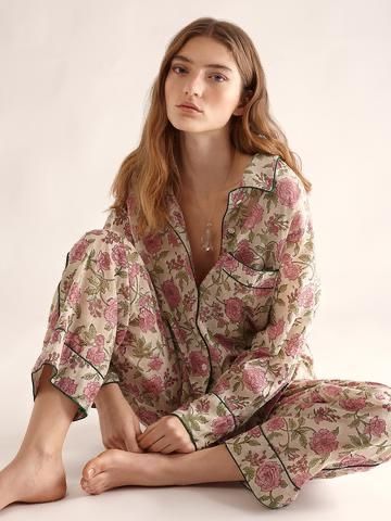 Flower Pajamas, Cotton Dressing Gown, Sacred Mountain, Fashion Traditional, Pajama Fashion, Sleepwear Fashion, Night Suit, Print Flower, Fashion Bohemian