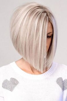 Short Tousled Bob With Elongated Front #invertedbob #bob ❤ An inverted bob, also known as a graduated bob, is peculiar with its longer front and shorter back. We create a photo gallery where you can see how to rock a graduated bob. ❤ #lovehairstyles #haircolor #hairstyles Graduated Bob Haircuts, Inverted Bob Haircuts, Angled Bob Haircuts, Angled Bob Hairstyles, Inverted Bob Hairstyles, Bob Haircut For Fine Hair, Inverted Bob, Bob Haircuts For Women, Hair Color And Cut