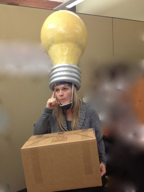 Thinking Inside the Box: 8 Amazing DIY Halloween Cardboard Costumes Light Bulb Costume, Idiom Costumes For School, Cardboard Costumes, Punny Costumes, Diy Light Bulb, Star Wars Halloween Costumes, Cardboard Costume, Halloween Web, Box Costumes