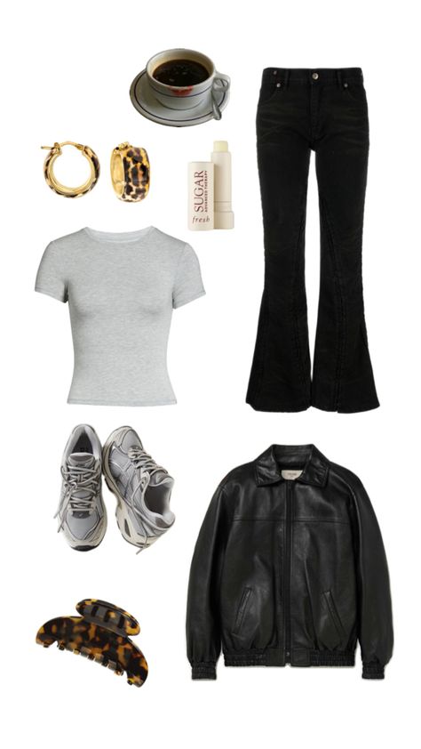 Casual college outfits Fall Outfits With Leather Pants, Black Flare Jeans Outfit Casual, Flared Black Jeans Outfit, Flare Jeans Outfit Casual, Black Flares Outfit, Black Flared Jeans Outfit, Black Flare Jeans Outfit, Going Out Outfits Fall, Flares Outfit