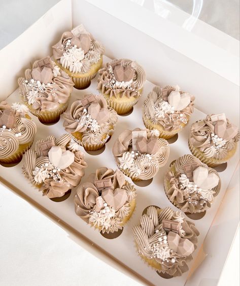 Simple Boho Cupcakes, Wedding Boho Cupcakes, Boho Flower Cupcakes, Pampas Cupcakes, Boho Birthday Cupcakes, Boho Style Cupcakes, Neutral Cupcakes Color Palettes, Boho Cupcakes Baby, Neutral Color Cupcakes