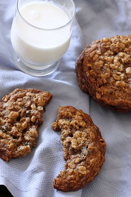 Bouchon Bakery Recipes, Thomas Keller Recipes, Jumbo Cookies, Bouchon Bakery, Oatmeal Cake, Thomas Keller, Oatmeal Raisin Cookies, Raisin Cookies, Oatmeal Raisin