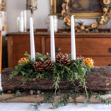 Centerpieces Circle Table, Make A Yule Log, Yule Logs Decoration, Log Candle Centerpiece, Log Centerpieces, Christmas Yule Log, Yule Christmas, Log Ideas, Yule Celebration