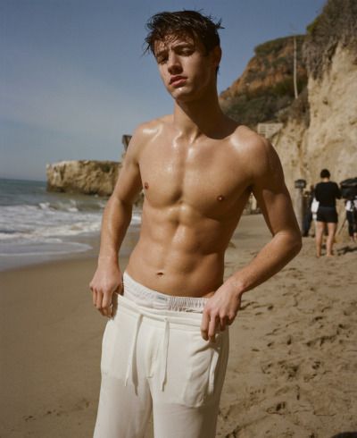 cameron dallas | Tumblr Cameron Dallas Shirtless, Cam Dallas, Cameron Alexander Dallas, Magcon Boys, Cameron Dallas, Good Looking Men, Fanfiction, A Man, Dallas