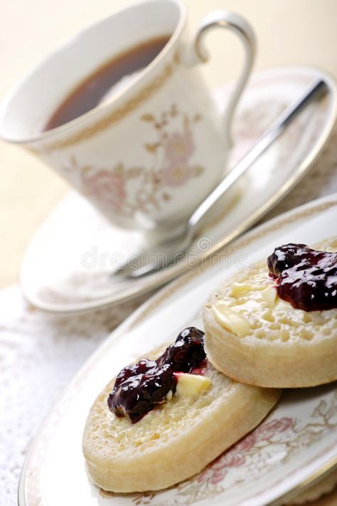 English Afternoon Tea, Tea And Crumpets, Afternoon Tea Recipes, Cuppa Tea, Cream Tea, Crumpets, English Tea, Raspberry Jam, Sweet Tea