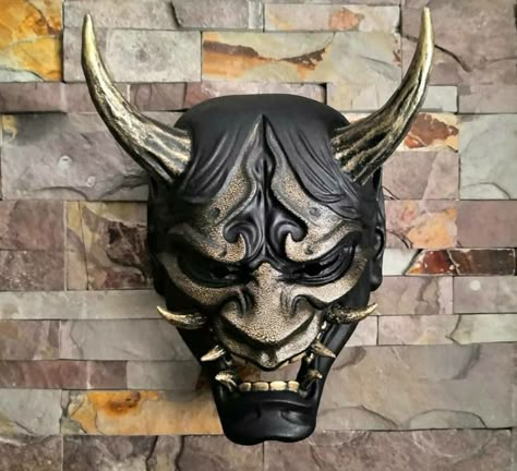 Mascara Oni, Japanese Hannya Mask, Japanese Demon Mask, Ronin Samurai, Brown Hairstyles, Asian Artwork, Samurai Tattoo Design, Metal Mask, Japan Tattoo Design