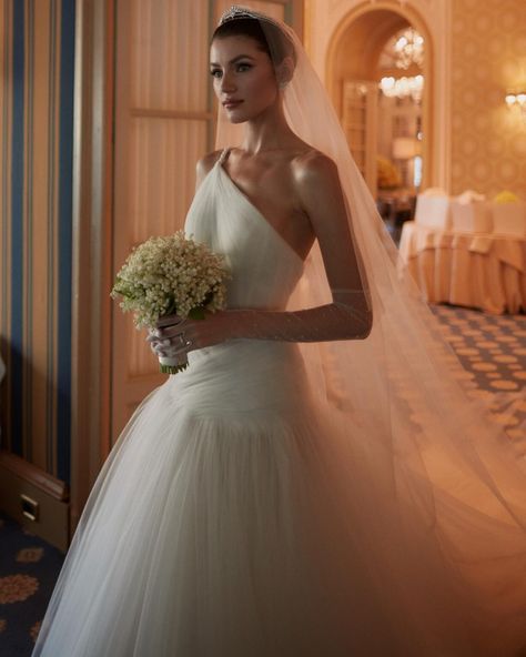 Model Valery Kaufman Marries Dimitri Varsano In An Enchanting Lake Como Wedding - Wedded Wonderland Gown And Gloves, Dior Bridal, Dior Couture Dresses, Valery Kaufman, Dior Gown, Como Wedding, Bridal Preparation, Vogue Wedding, Pr Marketing