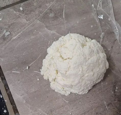 Making Homemade Cheese Without Rennet - Homegrown Self Reliance How To Make Feta Cheese At Home, Homemade Cottage Cheese, Cheese Recipes Homemade, Raw Cheese, Homestead Recipes, Provident Living, Feta Cheese Recipes, Diy Cheese, Mozzarella Recipes