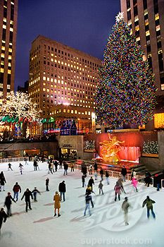 New York Noel, New York City Christmas, Photo New York, Voyage New York, Nyc Christmas, I Love Nyc, New York Pictures, Ice Rink, Rockefeller Center