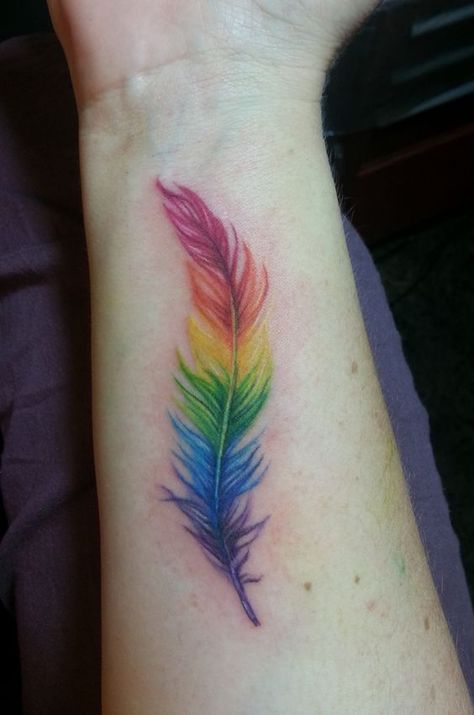 Gay Pride Tattoos, Lgbt Tattoo, Continuous Line Tattoo, Tattoo Feather, Gay Tattoo, Pride Tattoo, Tattoo Spots, Rainbow Tattoos, Kunst Tattoos