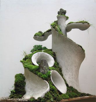 Hanging Gardens, Living Sculpture, Clay Nature, Sculptural Plants, Sculpture Plant Pot, Living Sculpture Garden Art, Ceramic Nature Sculpture, Moss Art Sculptures & Statues, Decoration Beton