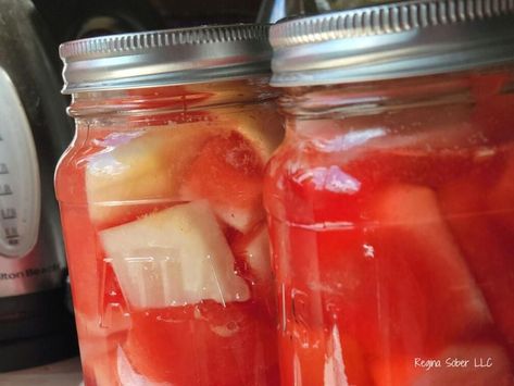 Canning Pickled Watermelon Rinds Pickled Watermelon Rind Recipe, Watermelon Rind Pickles, Watermelon Rind Recipes, Pickled Watermelon, Pickled Fruit, Pickled Watermelon Rind, Watermelon Pickles, Pickling Salt, Red Hots