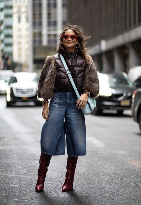 Winter Shorts Outfits, Strong Outfit, Funky Pants, Denim Street Style, Fashion Trend Forecast, New York Fashion Week Street Style, Australia Fashion, Instagram Outfits, Autumn Street Style