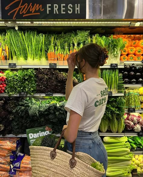 @mackenziealtig on instagram Grocery Video, Heath And Fitness, Healthy Grocery List, Grocery Shop, Grocery Bag, Mood Board, Vision Board, Nutrition, Instagram Photos