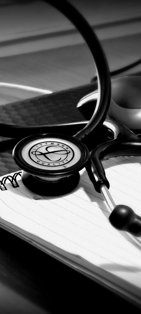 Stethoscope Aesthetic Wallpaper, Nursing Wallpaper, Nursing Pictures, Nursing School Inspiration, Medical Photography, Aesthetic Doctor, Medical Quotes, Medical Pictures, Medical Student Motivation