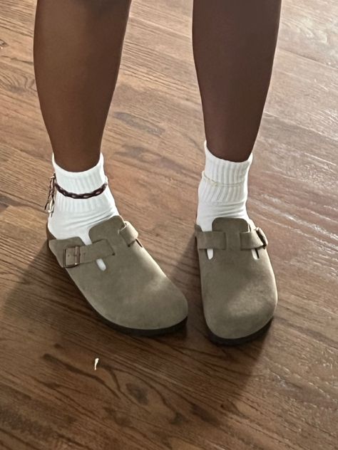 #birkenstock #bostonclogs Burken Stocks Outfit Men, Birken Clogs, Burken Stocks Outfit, Burken Stocks, Birkenstock Clog, Birkenstock Clogs, Boston Clogs, Birkenstock Men, Current Obsession