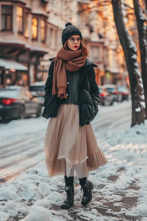 Best Winter Outfits In 2024 With Midi Skirts Winter Midi Skirt Outfit, Midi Skirt Outfit Winter, Beige Midi Skirt, Midi Skirt Winter, Midi Skirts Style, Best Winter Outfits, Midi Skirt Outfit, Winter Skirt Outfit, Winter Skirt