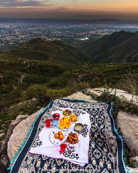 Pakistan Tourism, Ramadan Vibes, Eid Pics, Ramadan Kareem Decoration, Pakistan Travel, Tourist Sites, Islamabad Pakistan, South Asia, Beautiful View