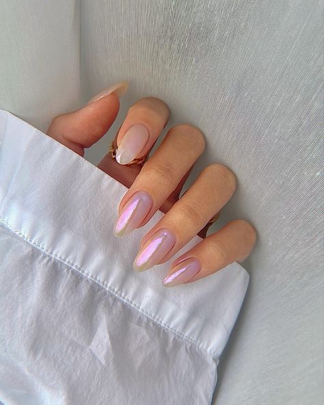 Nail Mirror, Mirrored Nails, Vision Board Nails, Sade Nails Art, Heyli Bieber Nails, Pink Mirror Nails, Almond Nails Hailey Bieber Pink, Mirror Nails Design, Gel Nail Hailey Beiber