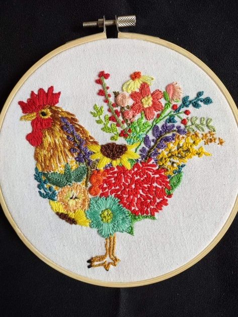 Chicken Embroidery, Bird Quilt Blocks, Clothes Embroidery Diy, Simple Hand Embroidery Patterns, Hand Embroidery Tutorial, Bead Embroidery Patterns, Hand Embroidery Projects, Embroidery Patterns Free, Hand Embroidery Art